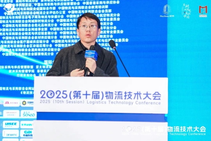 周涛.jpg