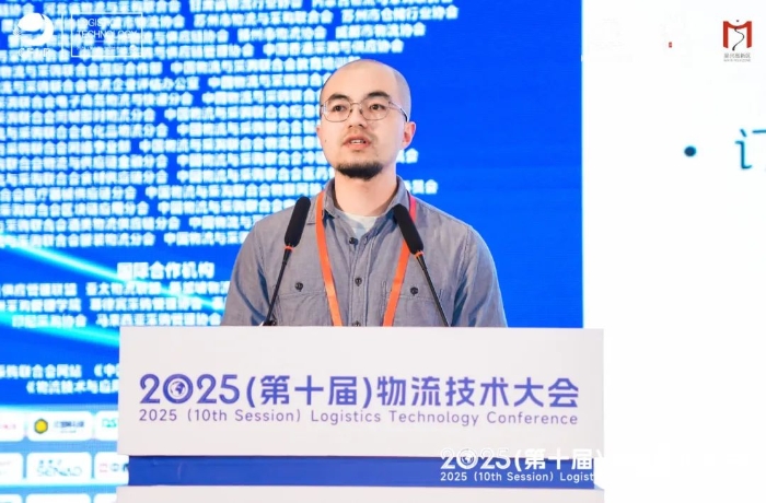 黄一挥.jpg