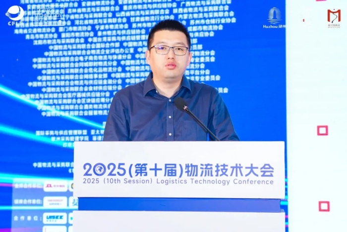张凡.jpg