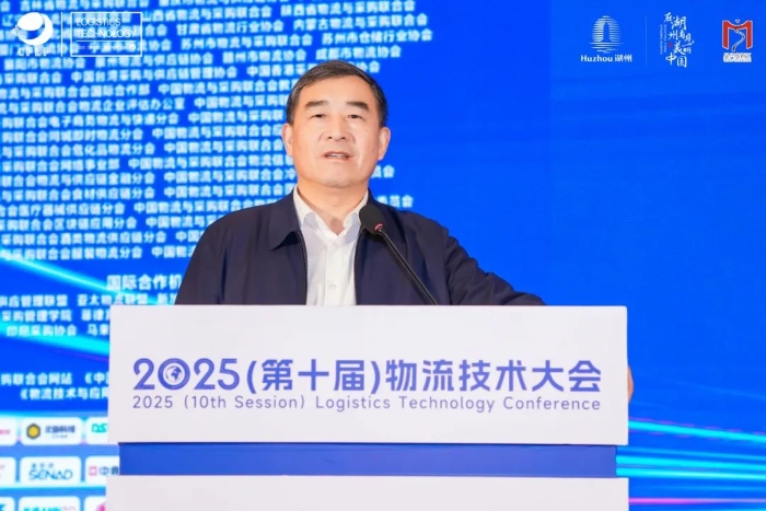 何明柯.jpg
